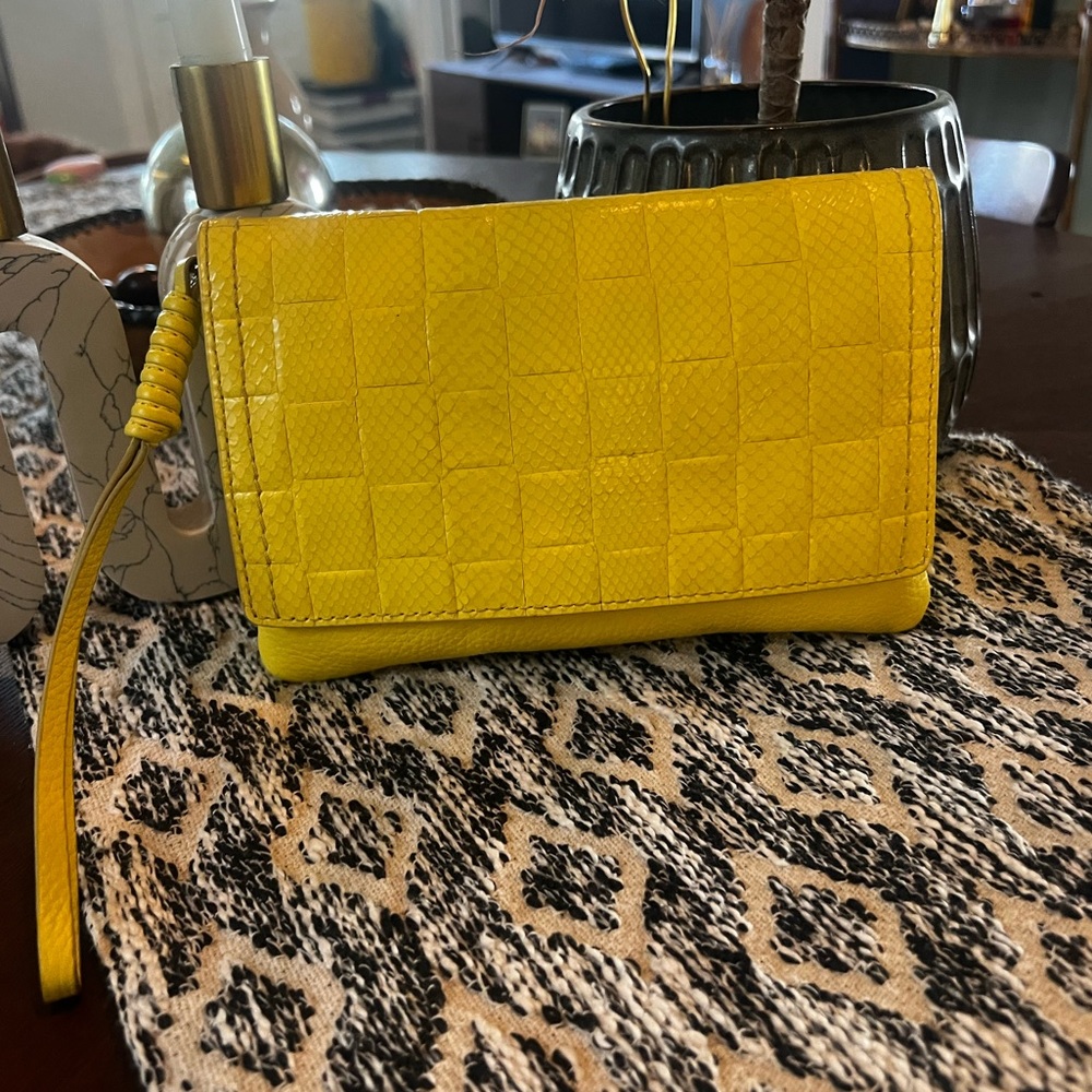 Yellow Vince Camuto Crossbody clutch with removable strap